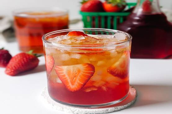 strawberry ice tea
